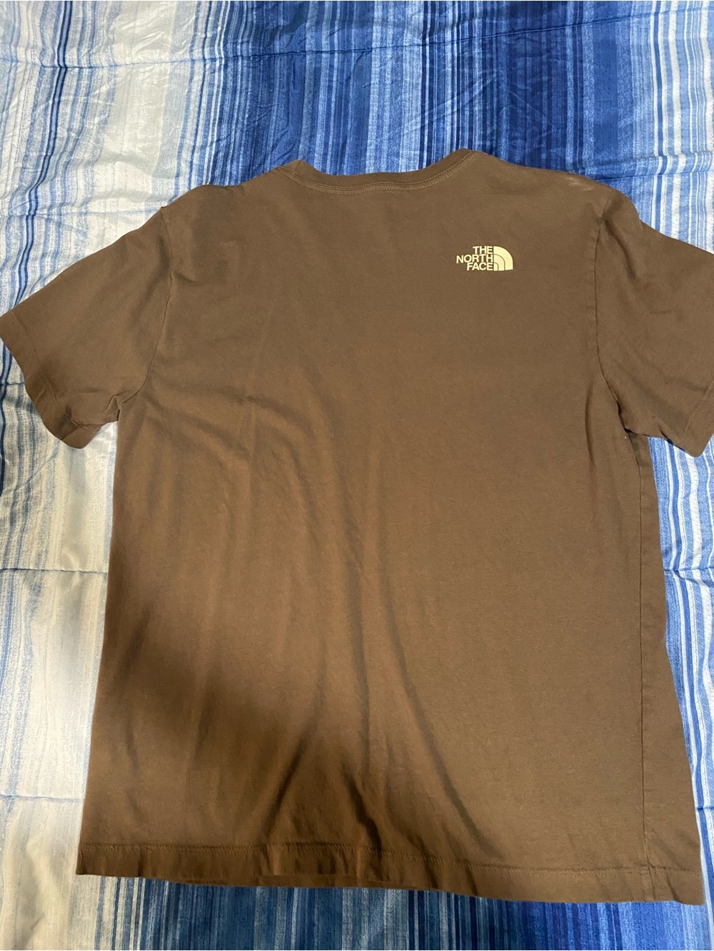 The North Face Men’s Brown Graphic Tee & Red Crew Short Sleeve Set - Picture 7 of 7